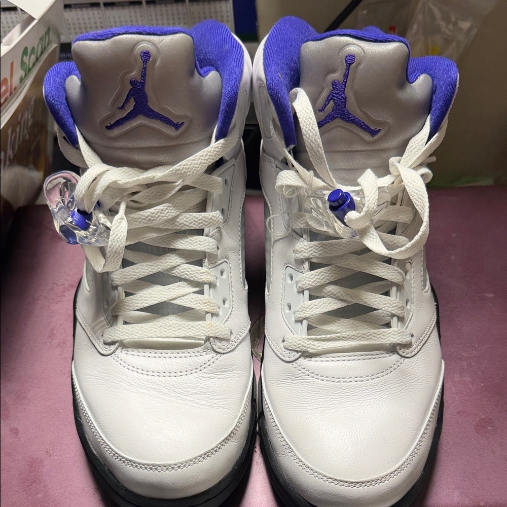Jordan White and Purple Retro Basketball Shoes